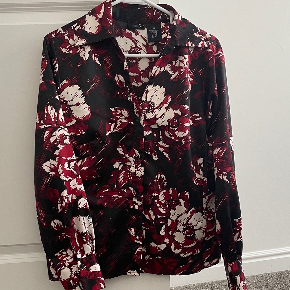 East 5th Soft Floral Button-Up Blouse